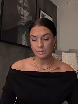 Snapshot of eemsii chatting on 12-24-24, 09:33 eemsii online show from 12-24-24, 09:33