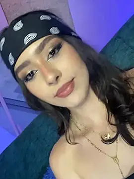 Snapshot of Danielacossio chatting on 03-23-25, 06:37 Danielacossio online show from 03-23-25, 06:37