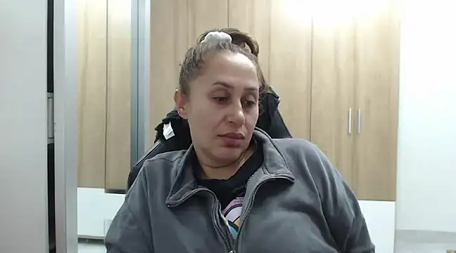 RoxanaLove9 online show from 02-10-25, 04:52