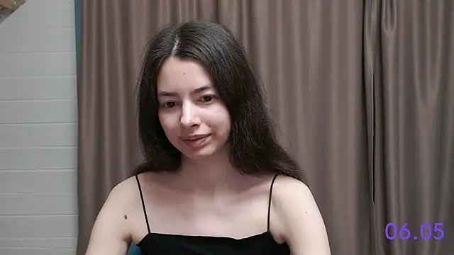 Snapshot of sweet_sweet_angel chatting on 05-06-26, 09:25 sweet sweet angel online show from 05-06-26, 09:25