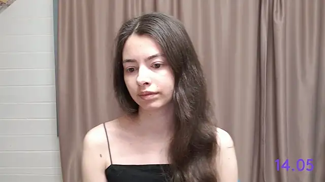 Snapshot of sweet_sweet_angel chatting on 05-14-26, 10:00 sweet sweet angel online show from 05-14-26, 10:00