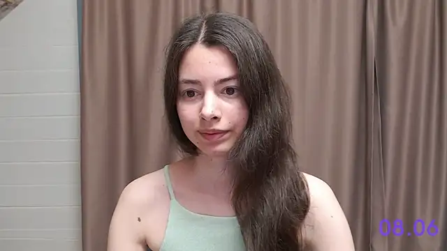 Snapshot of sweet_sweet_angel chatting on 06-08-26, 08:37 sweet sweet angel online show from 06-08-26, 08:37