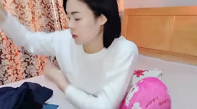 Linda-LL online show from 02-19-25, 06:00