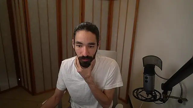 Snapshot of Your_Ice_cream chatting on 12-19-25, 04:03 Your Ice cream online show from 12-19-25, 04:03