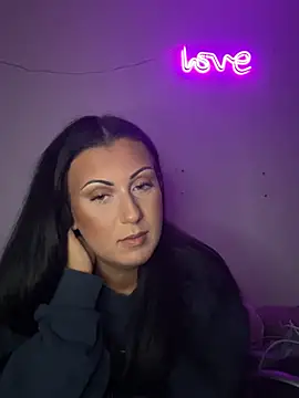 Snapshot of SweNatasha chatting on 12-11-24, 09:12 SweNatasha online show from 12-11-24, 09:12