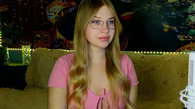 Snapshot of pusyavykusya chatting on 12-10-24, 10:17 pusyavykusya online show from 12-10-24, 10:17