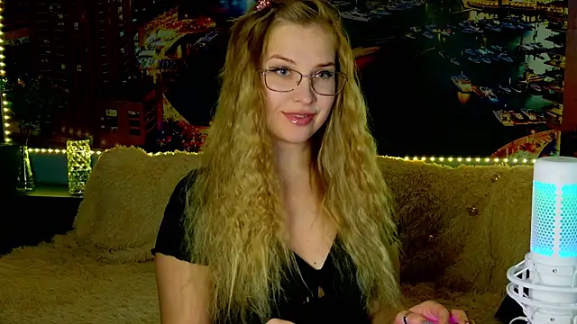 Snapshot of pusyavykusya chatting on 12-11-24, 12:23 pusyavykusya online show from 12-11-24, 12:23