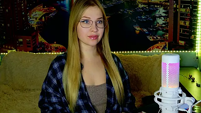 Snapshot of pusyavykusya chatting on 12-20-24, 11:32 pusyavykusya online show from 12-20-24, 11:32