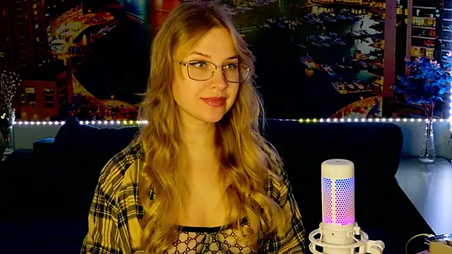 Snapshot of pusyavykusya chatting on 01-03-25, 11:25 pusyavykusya online show from 01-03-25, 11:25