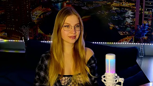 Snapshot of pusyavykusya chatting on 01-22-25, 11:34 pusyavykusya online show from 01-22-25, 11:34