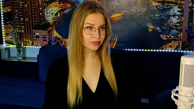 Snapshot of pusyavykusya chatting on 02-05-25, 10:41 pusyavykusya online show from 02-05-25, 10:41