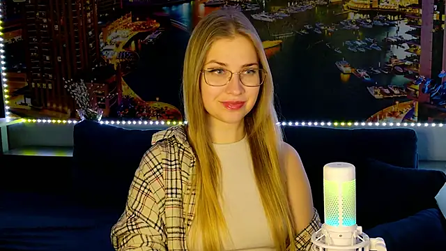 Snapshot of pusyavykusya chatting on 02-13-25, 07:31 pusyavykusya online show from 02-13-25, 07:31