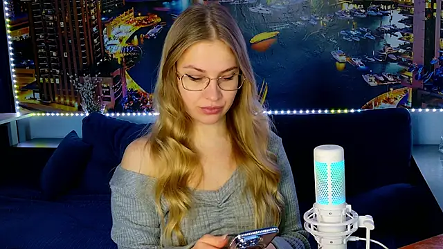 Snapshot of pusyavykusya chatting on 02-17-25, 12:05 pusyavykusya online show from 02-17-25, 12:05