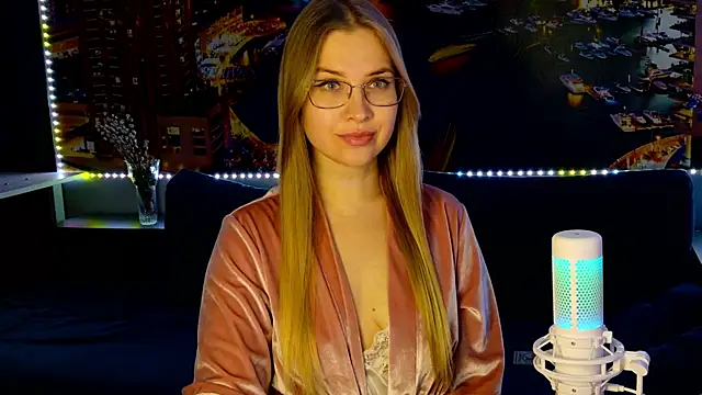 Snapshot of pusyavykusya chatting on 02-21-25, 08:05 pusyavykusya online show from 02-21-25, 08:05