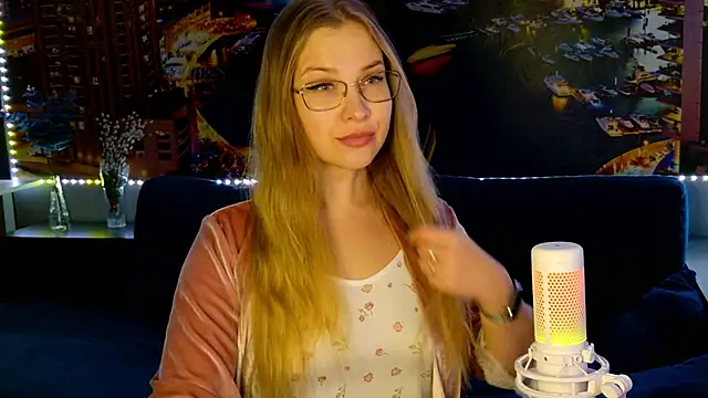 Snapshot of pusyavykusya chatting on 03-10-25, 07:40 pusyavykusya online show from 03-10-25, 07:40