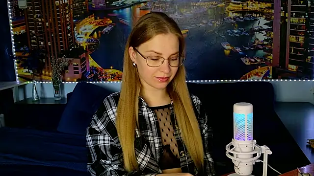 Snapshot of pusyavykusya chatting on 03-17-25, 01:08 pusyavykusya online show from 03-17-25, 01:08