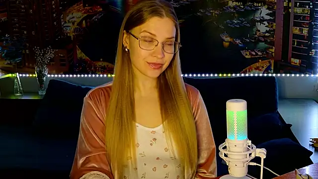 Snapshot of pusyavykusya chatting on 03-17-25, 07:58 pusyavykusya online show from 03-17-25, 07:58