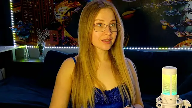 Snapshot of pusyavykusya chatting on 03-19-25, 10:20 pusyavykusya online show from 03-19-25, 10:20