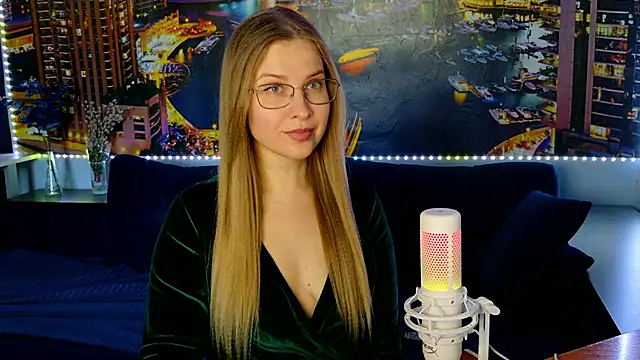 Snapshot of pusyavykusya chatting on 03-21-25, 11:33 pusyavykusya online show from 03-21-25, 11:33