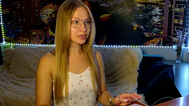 Snapshot of pusyavykusya chatting on 09-10-25, 06:52 pusyavykusya online show from 09-10-25, 06:52