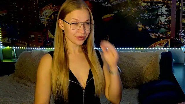 Snapshot of pusyavykusya chatting on 10-14-25, 07:14 pusyavykusya online show from 10-14-25, 07:14