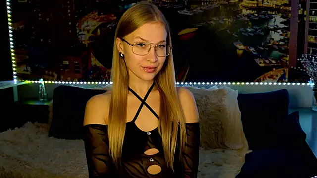 Snapshot of pusyavykusya chatting on 10-30-25, 08:20 pusyavykusya online show from 10-30-25, 08:20