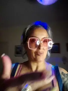 DesireSatler online show from 11-02-25, 04:37