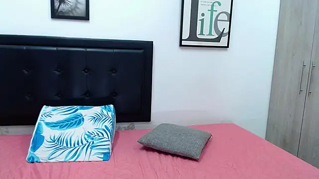 KellyRivers online show from 02-28-25, 05:04