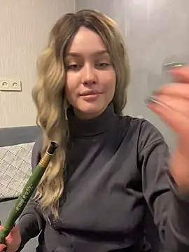 KikiWatson online show from 12-15-24, 11:12