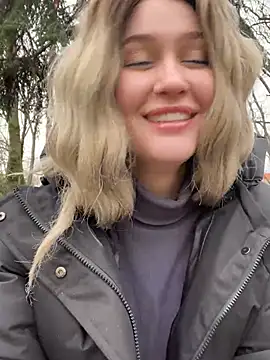 KikiWatson online show from 12-17-24, 10:12