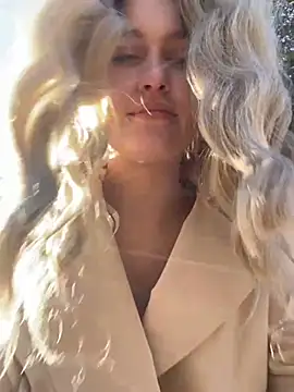 KikiWatson online show from 12-24-24, 10:22