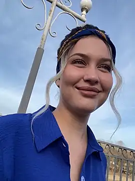 KikiWatson online show from 03-16-25, 05:03