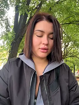 KikiWatson online show from 09-19-25, 06:04