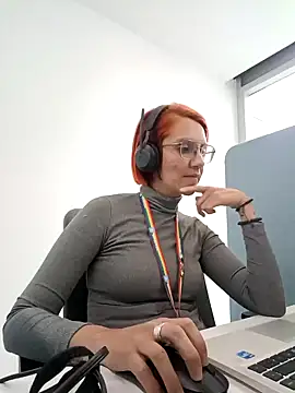 your red rose  online show from 01-29-25, 03:58