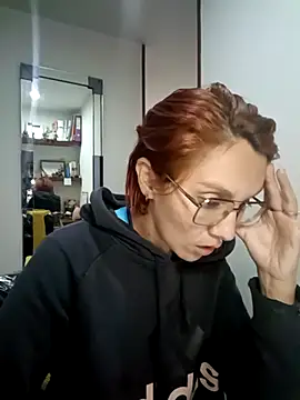 your red rose  online show from 02-28-25, 09:23