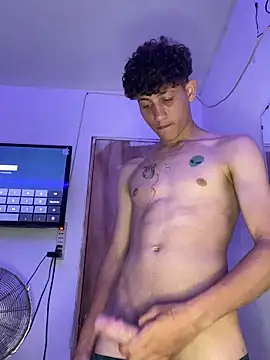 LatinBoysxxx online show from 03-01-25, 05:49