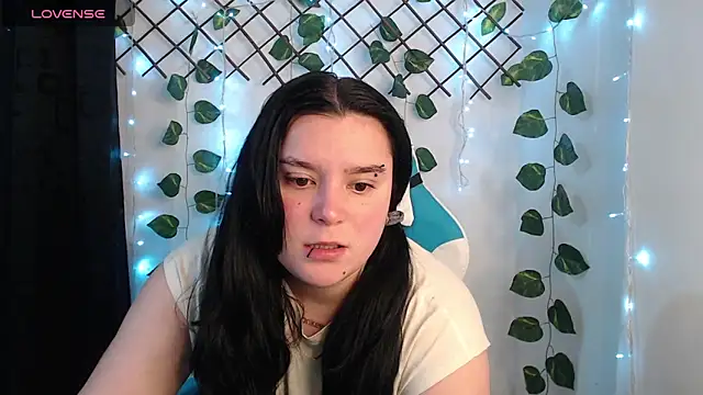 Nika 1  online show from 04-19-26, 01:27