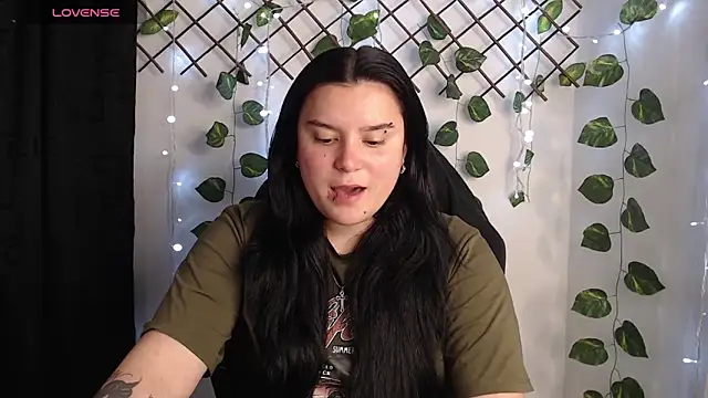 Snapshot of Nika_1_ chatting on 05-19-26, 03:02 Nika 1 online show from 05-19-26, 03:02