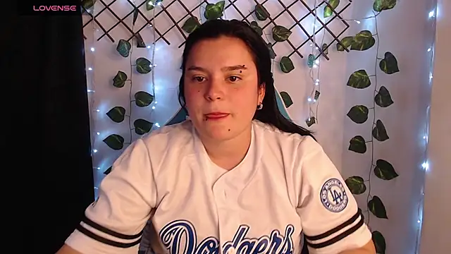 Snapshot of Nika_1_ chatting on 05-20-26, 12:17 Nika 1 online show from 05-20-26, 12:17