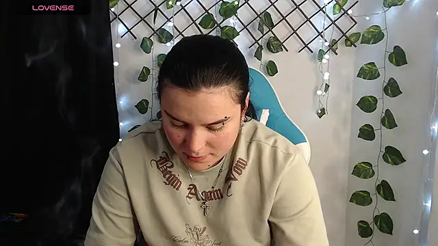 Snapshot of Nika_1_ chatting on 05-25-26, 12:27 Nika 1 online show from 05-25-26, 12:27