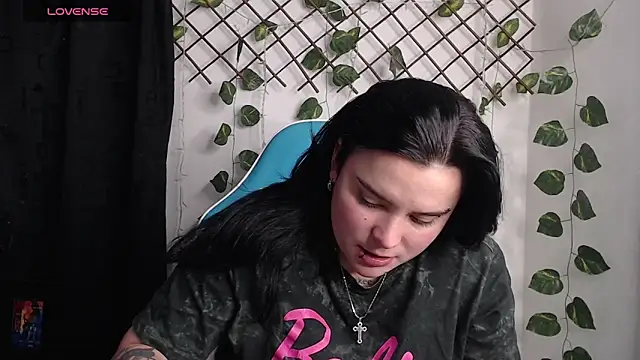 Snapshot of Nika_1_ chatting on 05-28-26, 03:04 Nika 1 online show from 05-28-26, 03:04