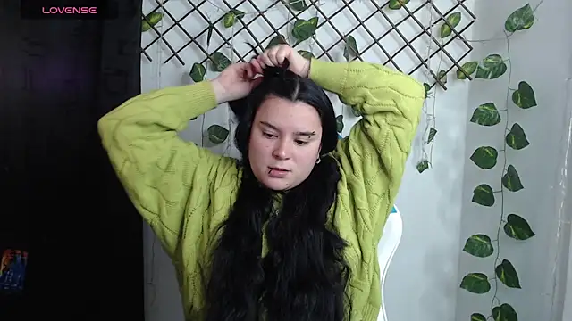 Snapshot of Nika_1_ chatting on 06-01-26, 12:23 Nika 1 online show from 06-01-26, 12:23