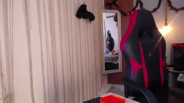 hera divine online show from 10-31-25, 10:33