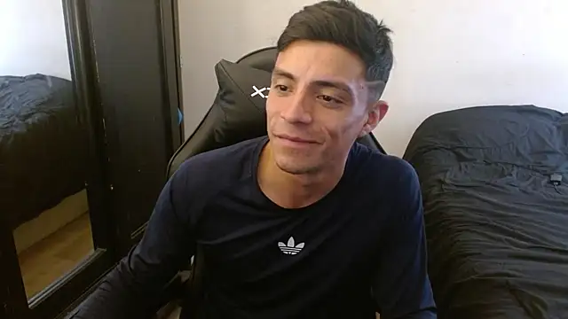 Snapshot of kv___xxx_ chatting on 09-16-25, 03:57 kv   xxx  online show from 09-16-25, 03:57