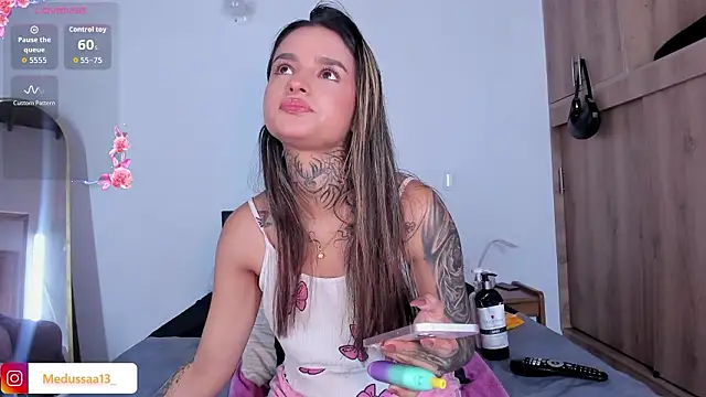 medussa13  online show from 03-09-26, 01:04