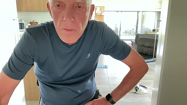 Snapshot of angie-puttana chatting on 12-16-25, 10:26 angie-puttana online show from 12-16-25, 10:26