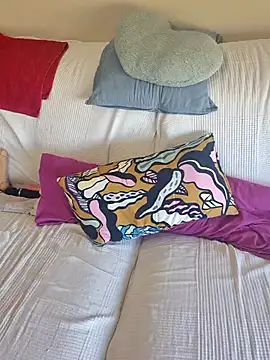 JennyCoquine online show from 10-30-25, 10:49