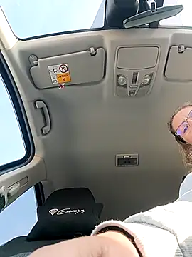 Snapshot of uber_babe chatting on 01-14-26, 10:10 uber babe online show from 01-14-26, 10:10