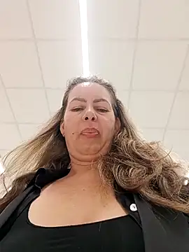 Snapshot of uber_babe chatting on 03-13-26, 12:01 uber babe online show from 03-13-26, 12:01