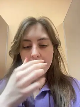 Snapshot of Topvi_ chatting on 01-19-25, 10:39 Topvi  online show from 01-19-25, 10:39